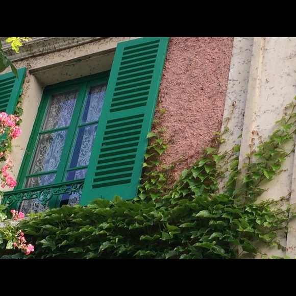 Meet your Posher, Jennifer - Picture 1 of 1